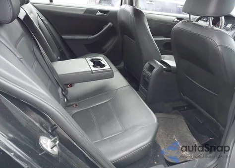 2013 Volkswagen Jetta 2.0L Tdi z USA, uszkodzony, nr VIN 3VWLL7AJ3DM398812